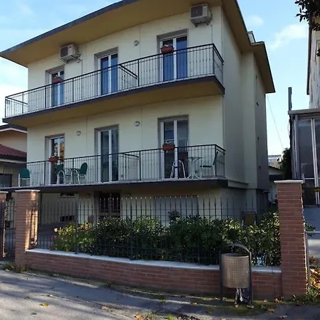 Royal Apartment *